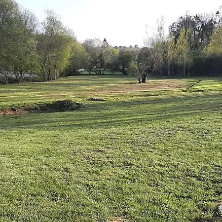 Semesterbostad Les Saules De